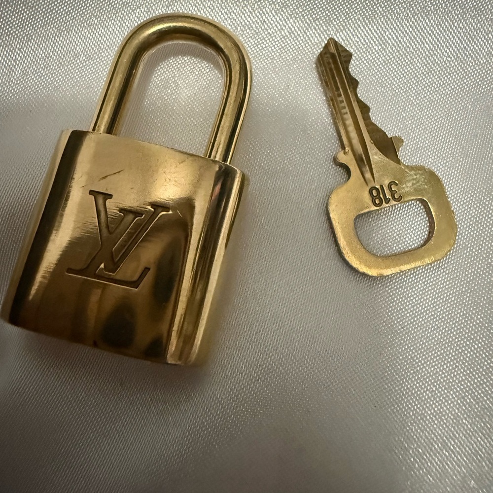 Louis Vuitton Gold Lock with Key #318